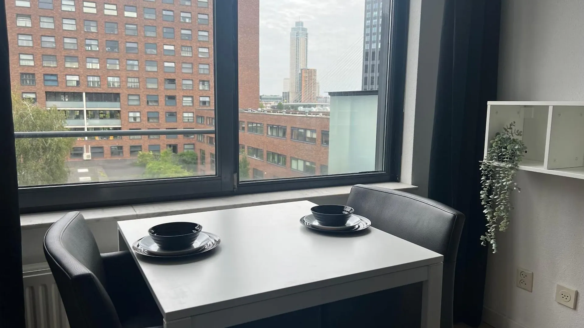 Bridge View Hotel Rotterdam